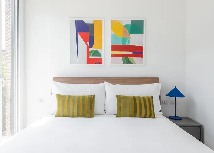 Numa Verso Aparthotel 4*